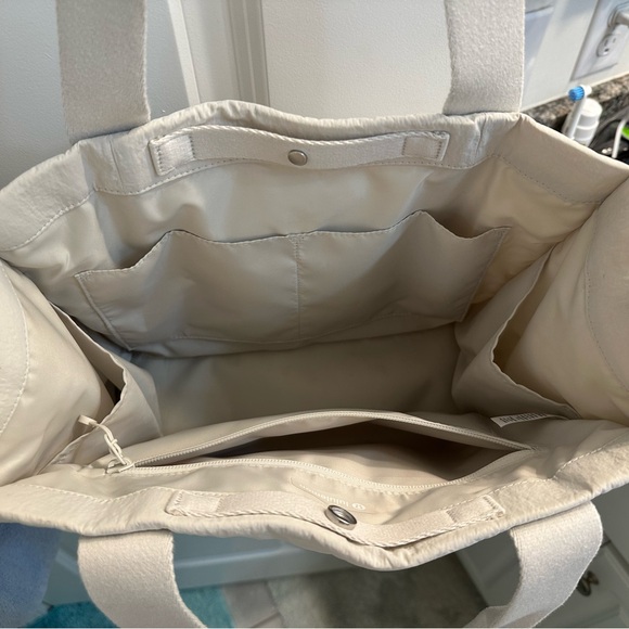 Lululemon Athletica White Tote Bag - Picture 9 of 9